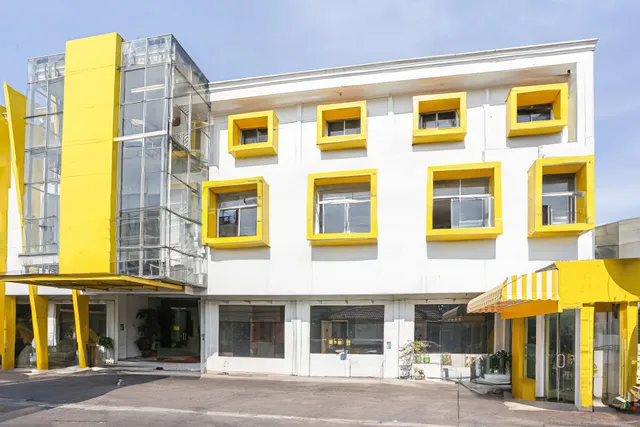 RedDoorz Near Stasiun Tanah Abang