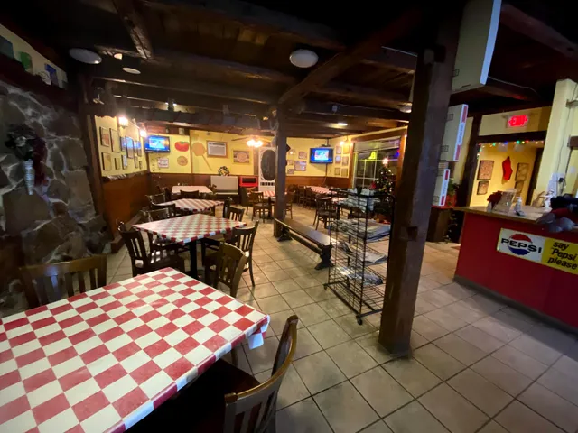 Charlie Mac's Pizzeria