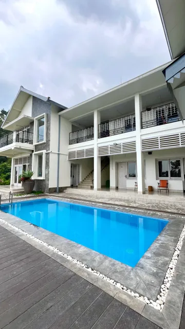 Urbanview Wisma Nirwana Tretes near Cimory Prigen