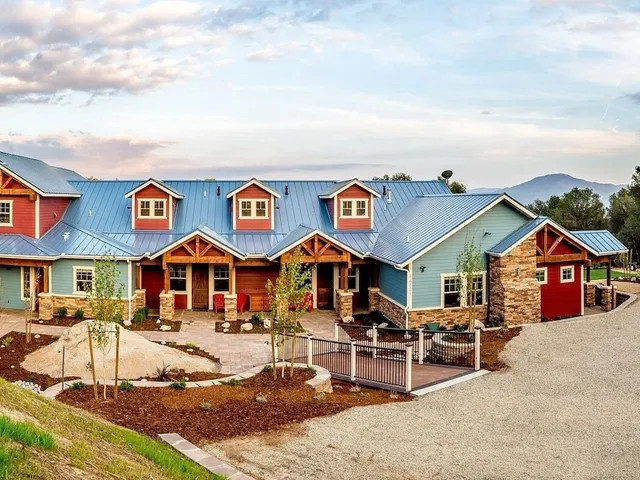 Inn the Woods Suites