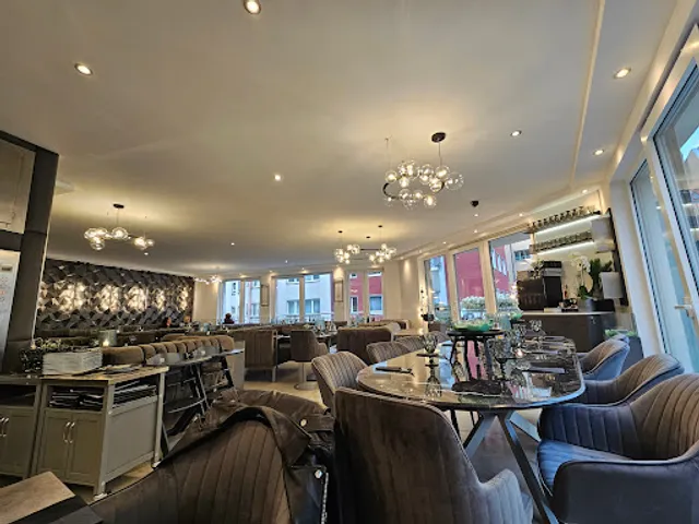 ELEGANZ VIP RESTAURANT