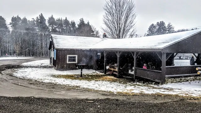 6121 Chestnut Ridge Rd