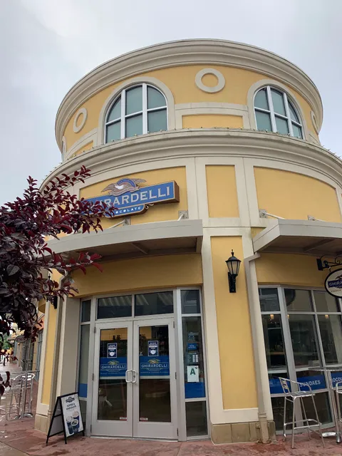 Ghirardelli Chocolate Outlet & Ice Cream Shop