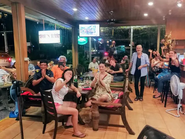 Pat's Place Restaurant & Bar