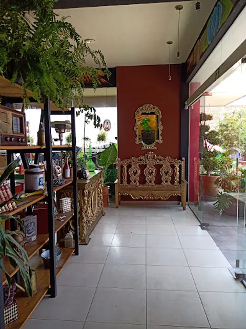 Las Dos Fridas, Casa de Frida 4