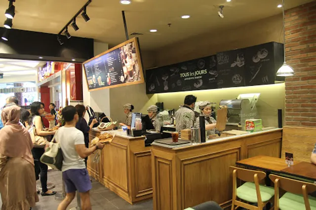 Tous les Jours - Trans Studio Mall