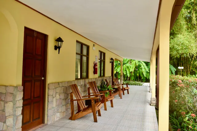 Espadilla Gardens Hotel