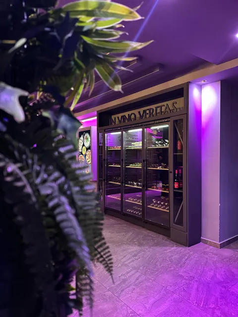 Monsoon winds of flavor