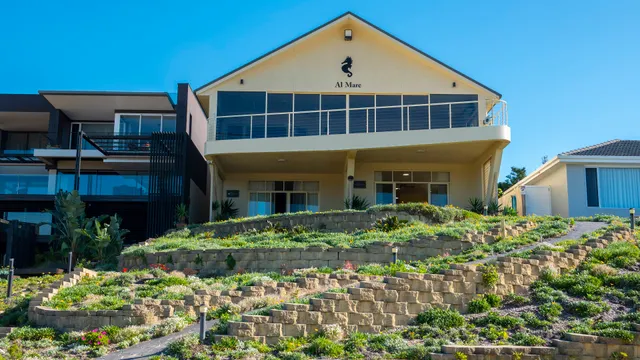 Al Mare Beachfront Retreat