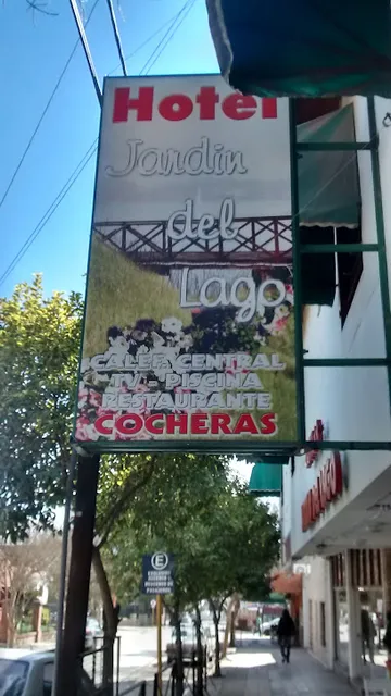 Hotel Jardín del Lago