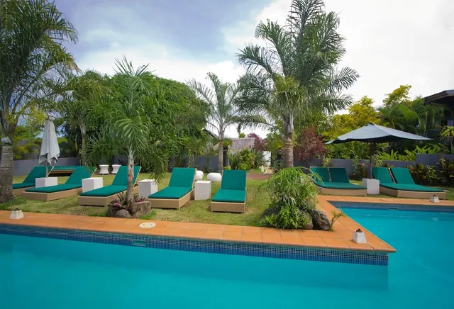 Coconut Palms Resort & Diamond Casino