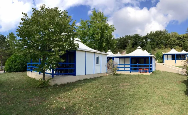 ushuaia village / Le Village des Sources (The Springs Village)