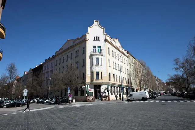 City Castle Aparthotel