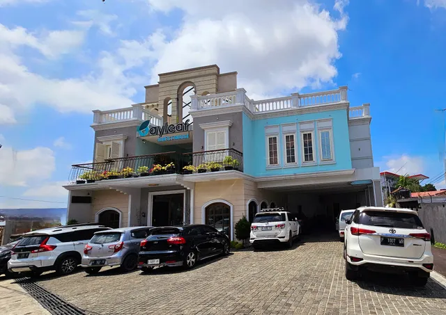 Bayleaf Guest House Syariah Batu