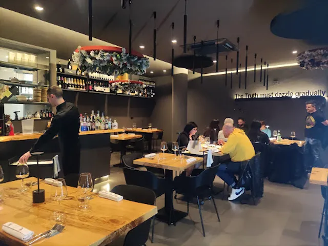 Truth, Appetizer Restaurant