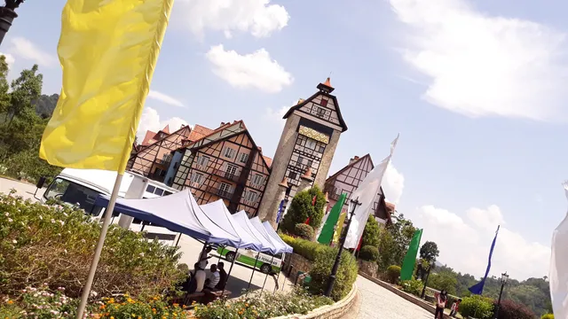 Botanical Garden by Japanese Village