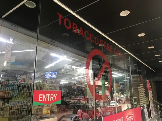 Top in town hyper bazaar banaswadi