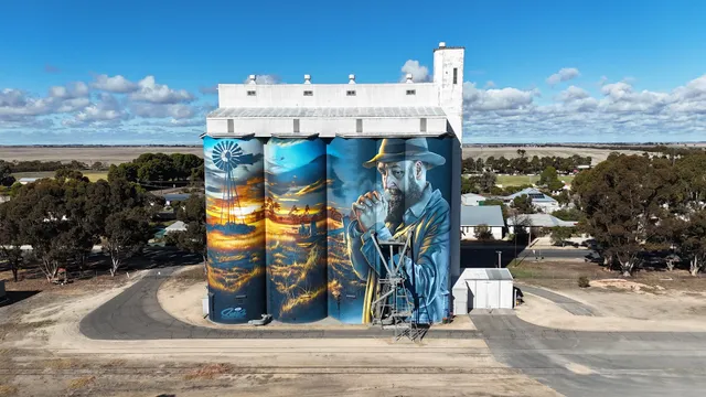 Lameroo Silo Art - Eastern Silo Block