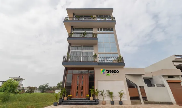 Treebo Heaven Grand Ayodhya