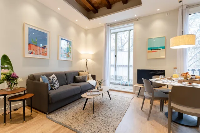 Aspasios Urquinaona Apartments