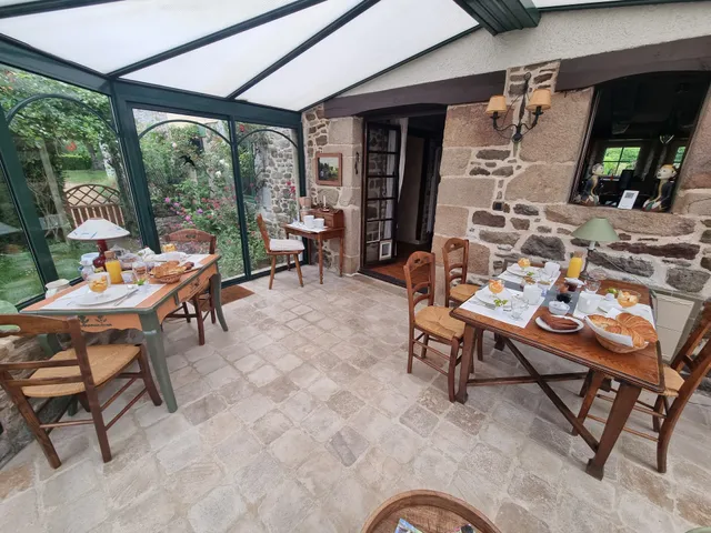 Les Berges de la Planchette à Yvignac la tour