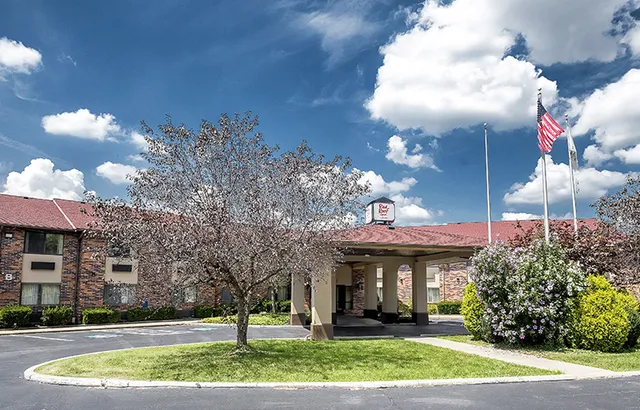 Red Roof Inn & Suites Hermitage