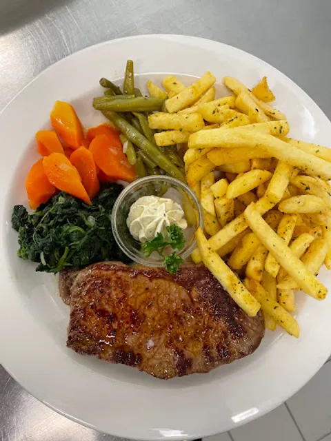 Ulrich Stucki, Café Hallenbad