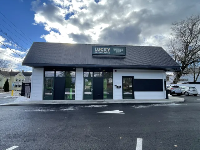 Lucky Green Ladies - Cannabis Dispensary