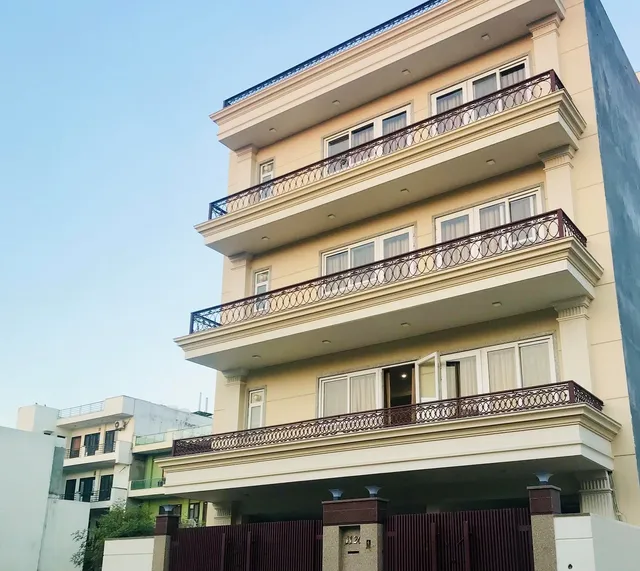 Golf Course Road Service Apartments