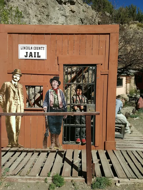 Weed World at Fox Cave Dispensary Consumption Lounge and Gift Shop