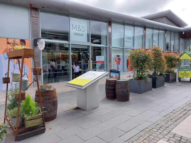 M&S Outlet