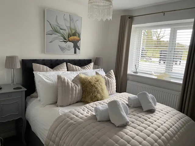 Riverside Hideaway/Retreat