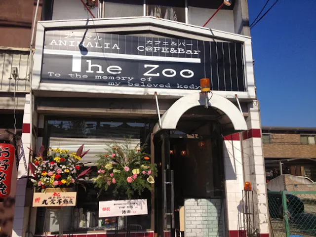 Animal Cafe & Bar The zoo (The Zoo) raptor cafe