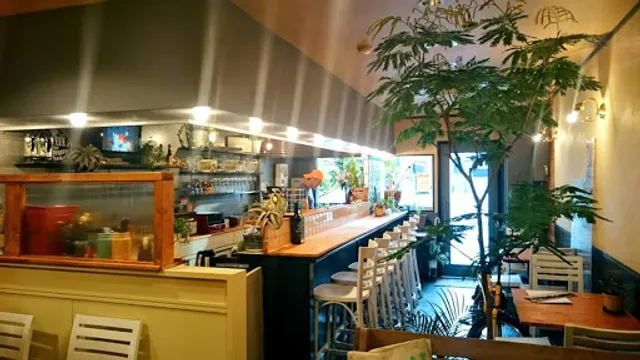 Woodpecker Cafe Dining