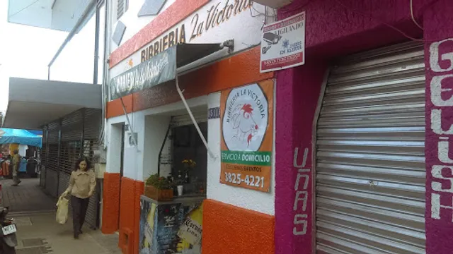 Birriería “La Victoria” Don Nicho y Raúl