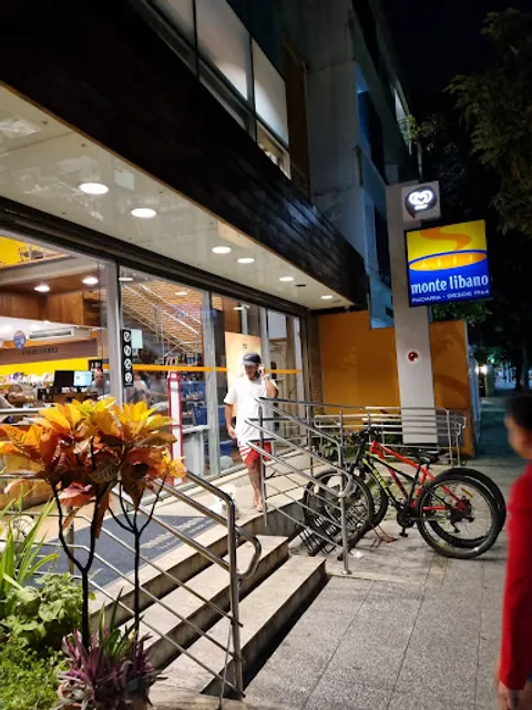 Monte Libano Bakery