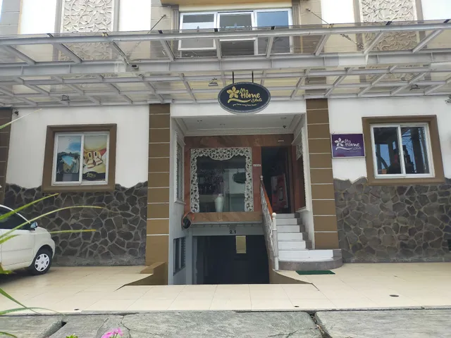 RedDoorz Plus near Discovery Shopping Mall Bali