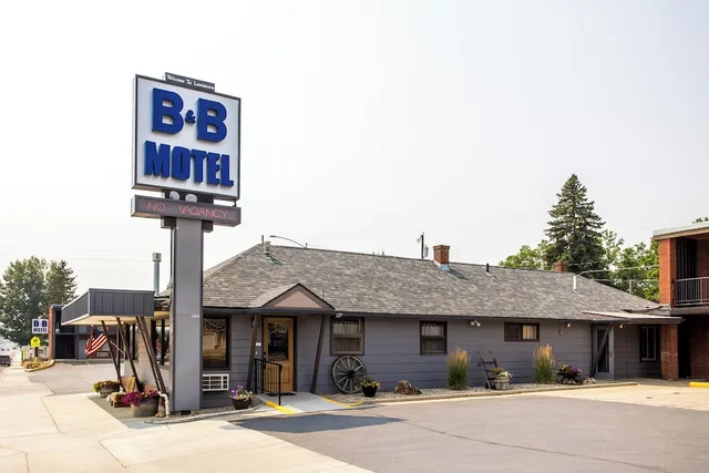 B & B Motel