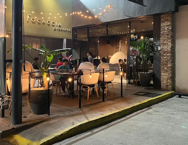 Focaccia Pizzería Postres y Café