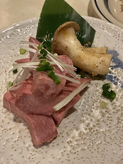 炭火焼肉 モーモー亭