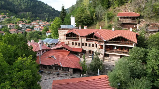 Семеен Хотел Изворът Арда