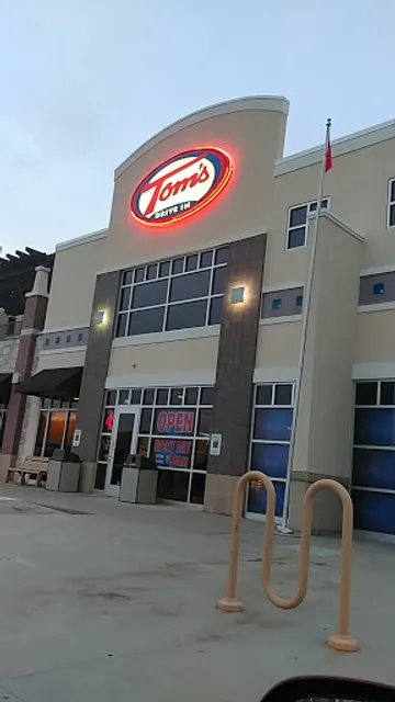 Tom's Drive In