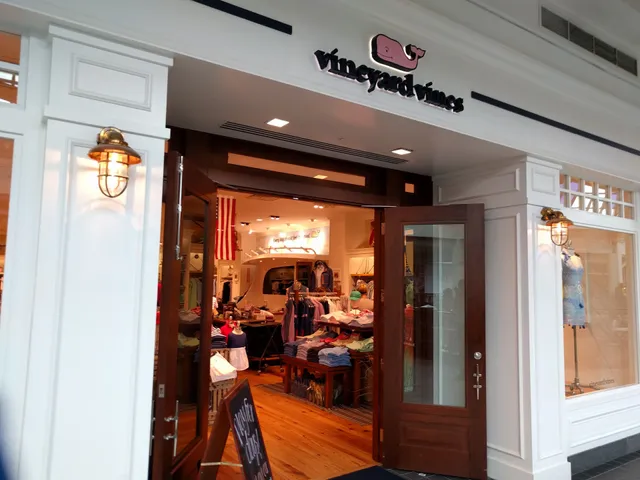 vineyard vines