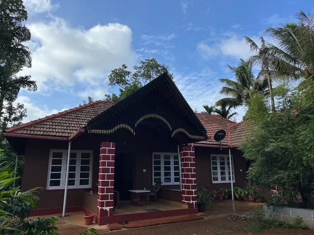 Dhruvan HomeStay