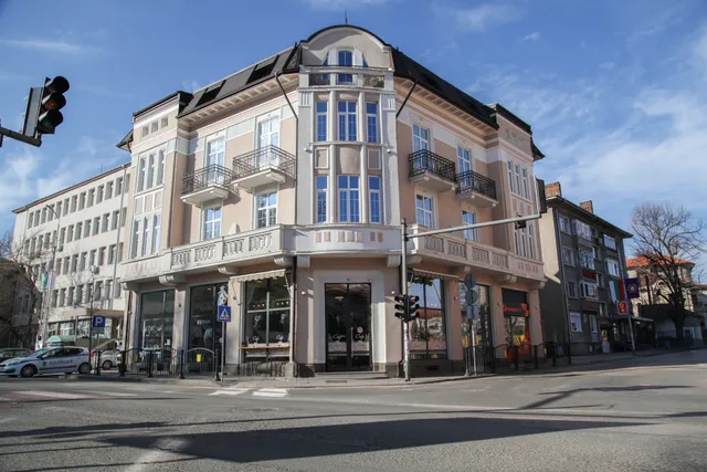 Corner House hotel - Къща за гости