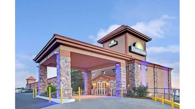 Days Inn by Wyndham Ridgefield NJ