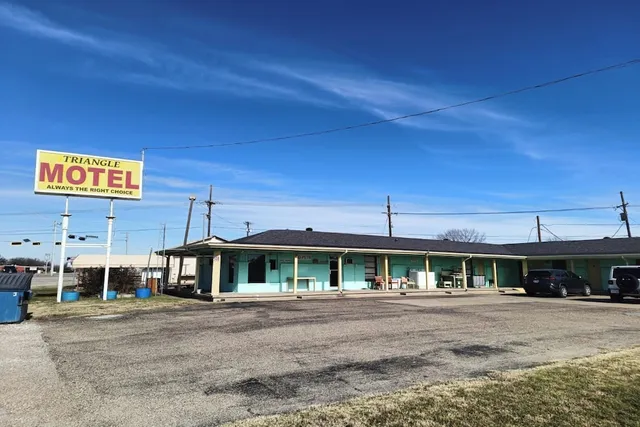 Triangle Motel