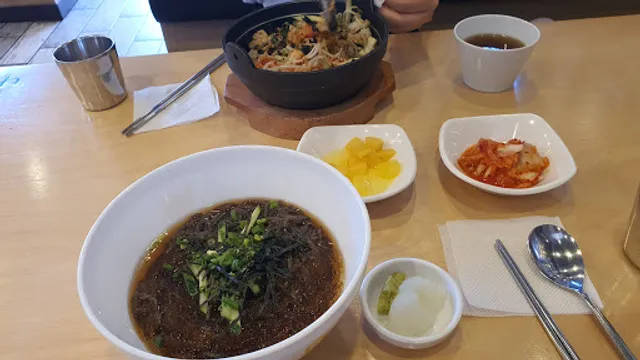 국수나무 용인마북점