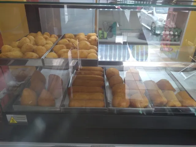 Salgados e doces Favorita