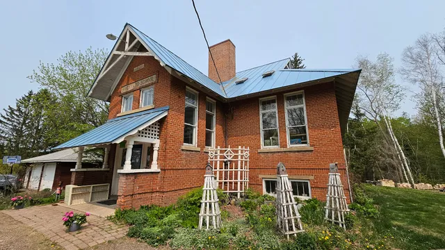 Brickyard Pottery & Folk House